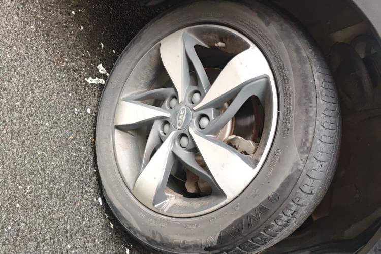 Used JAC Group Refine S3 2018 Custom Edition 1.5L Manual Luxury Smart Model Right Front Wheel Hub