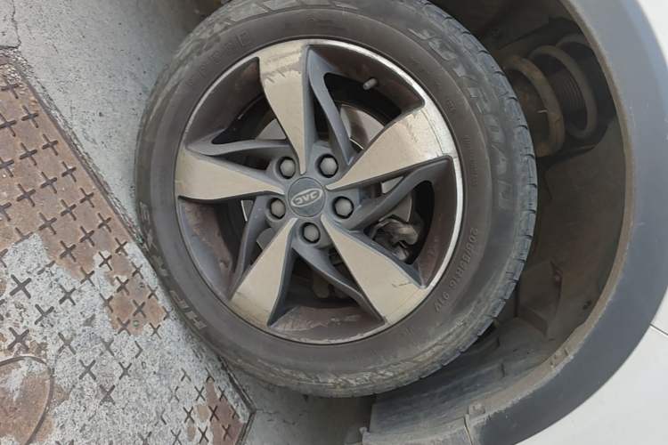 Used JAC Group Refine S3 2018 Custom Edition 1.5L Manual Luxury Smart Model Right Front Wheel Hub