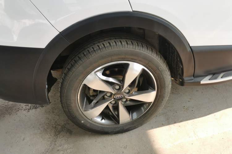 Used JAC Group Refine S3 2018 Custom Edition 1.5L Manual Luxury Smart Model Right Rear Wheel Hub