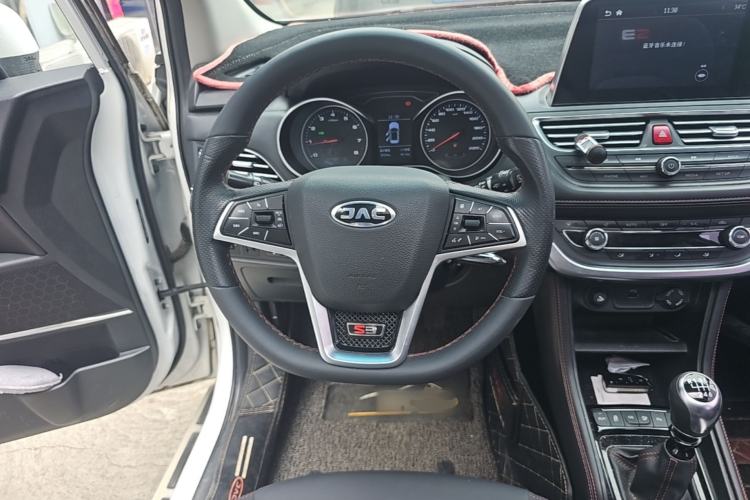 Used JAC Group Refine S3 2018 Smart Drive Edition 1.5L Manual Luxury Smart Model Steering Wheel