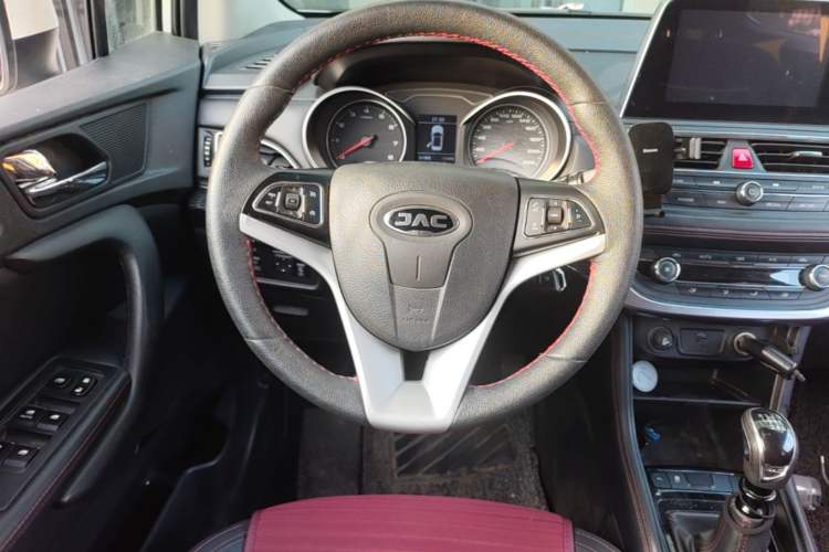 Used JAC Group Refine S3 2018 Custom Edition 1.5L Manual Luxury Smart Model Steering Wheel