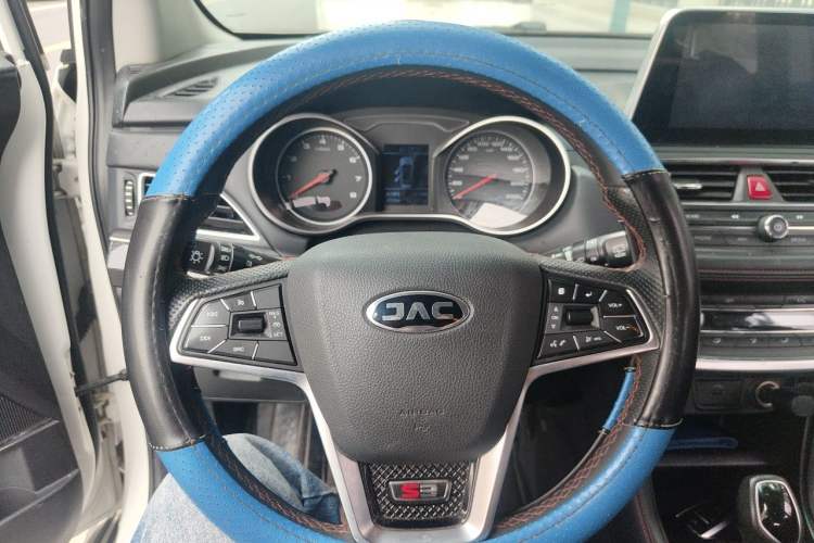 Used JAC Group Refine S3 2018 1.6L CVT European Version Steering Wheel