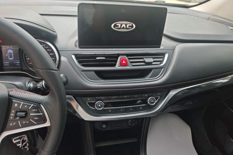 Used JAC Group Refine S3 2020 1.5L Manual - Overdrive Type I Audio And AC Panel