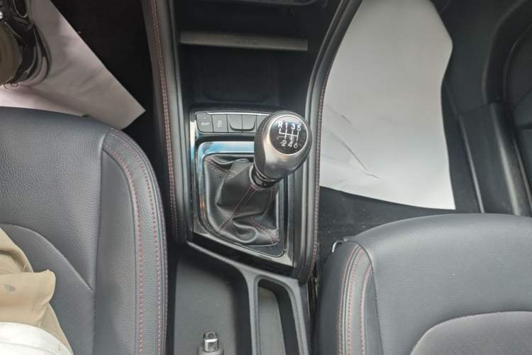 Used JAC Group Refine S3 2020 1.5L Manual - Overdrive Type I Gear Lever