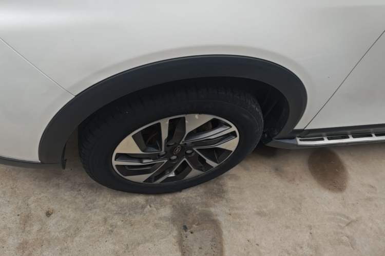 Used JAC Group Refine S3 2020 1.5L Manual - Overdrive Type I Left Front Wheel Hub