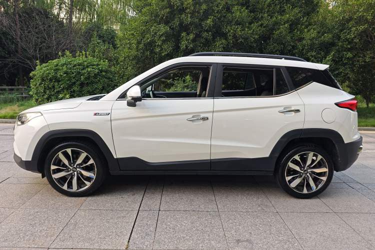 Used JAC Group Refine S4 2019 1.5T Manual Dream Edition Exterior 3