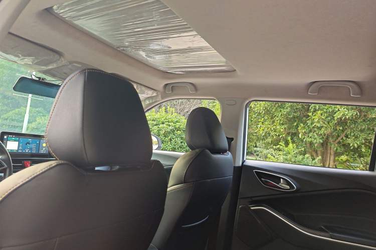 Used JAC Group Refine S4 2019 1.5T Manual Dream Edition Exterior 7