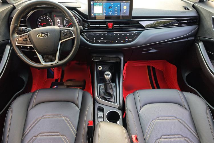 Used JAC Group Refine S4 2019 1.5T Manual Dream Edition Interior 1