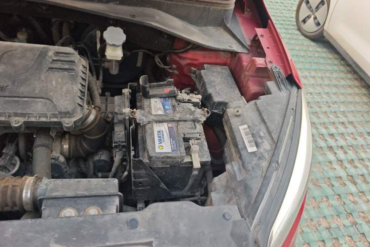 Used JAC Group Refine S4 2019 1.6L CVT Superior Edition Engine Bay Left