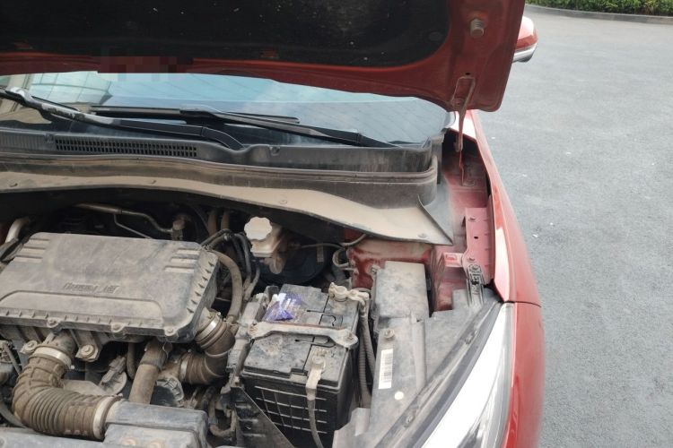 Used JAC Group Refine S4 2019 1.6L CVT Superior Edition Engine Bay Left