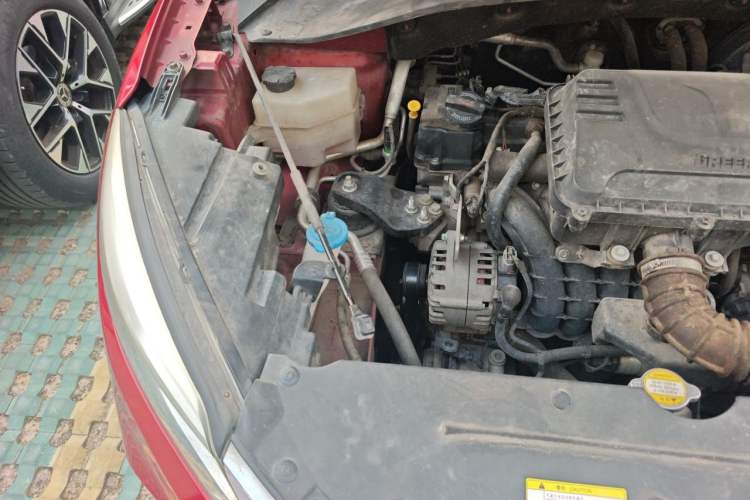 Used JAC Group Refine S4 2019 1.6L CVT Superior Edition Engine Bay Right