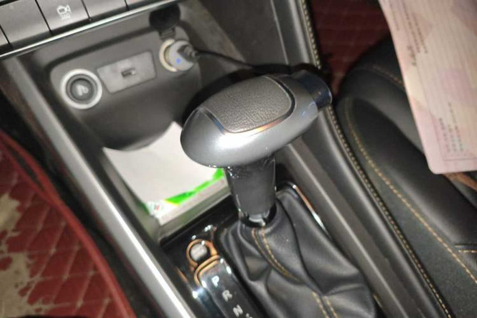 Used JAC Group Refine S4 2019 1.6L CVT Dream Edition Gear Lever