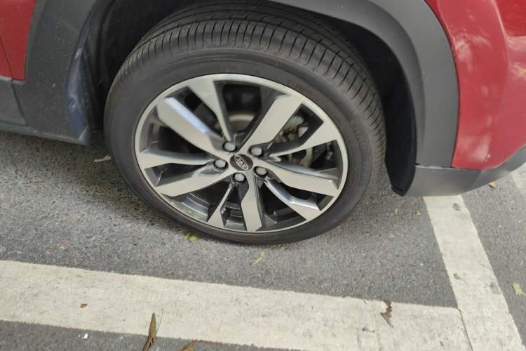 Used JAC Group Refine S4 2019 1.6L CVT Dream Edition Right Front Wheel Hub