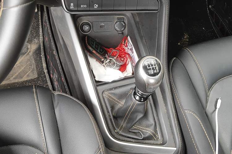 Used JAC Group Refine S4 2019 1.6L Manual Overdrive Model Gear Lever