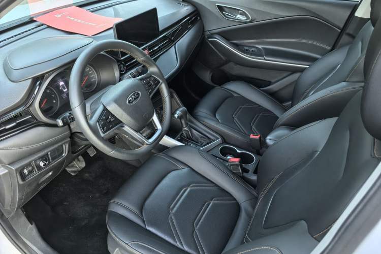 Used JAC Group Refine S4 2019 1.6L CVT Superior Edition Interior 3