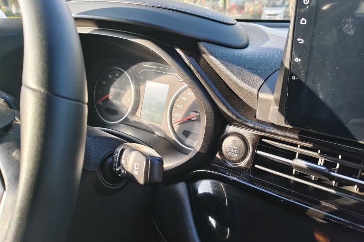 Used JAC Group Refine S4 2019 1.6L Manual Dream Edition Interior 8