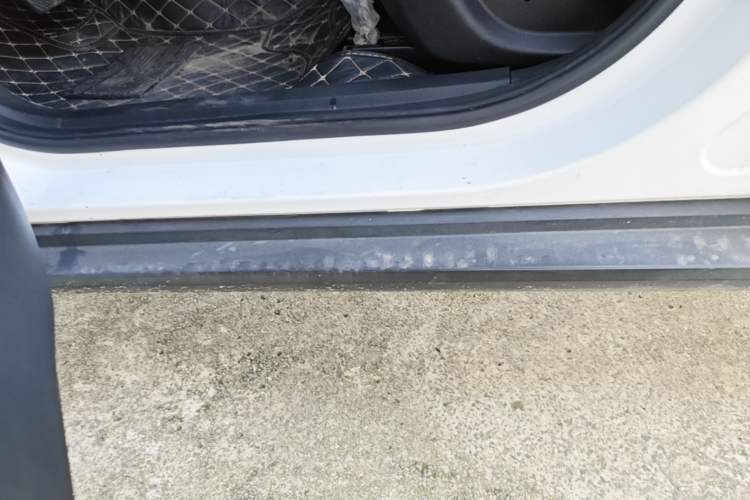 Used JAC Group Refine S4 2019 1.6L CVT Superior Edition Left Side Sill