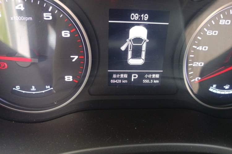 Used JAC Group Refine S4 2019 1.6L CVT Superior Edition Odometer Close Up