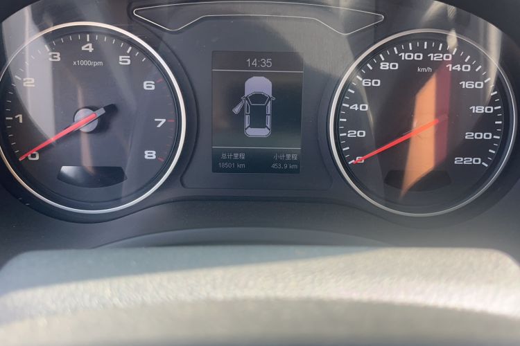 Used JAC Group Refine S4 2019 1.6L Manual Overdrive Model Odometer Close Up