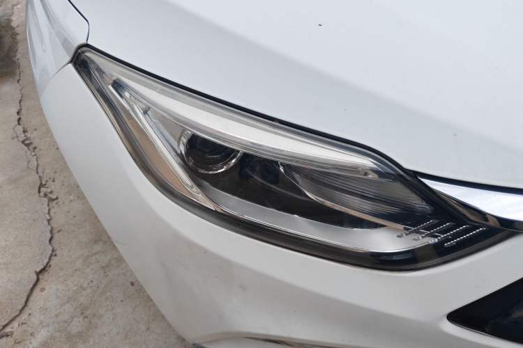 Used JAC Group Refine S4 2019 1.6L Manual Overdrive Model Right Front Headlight