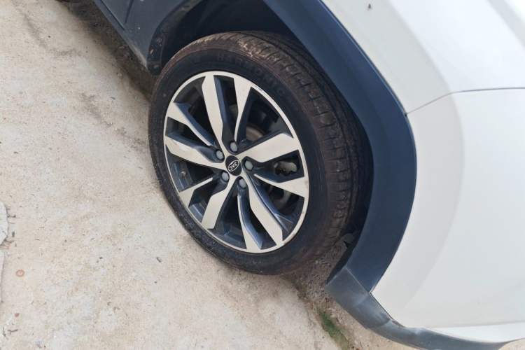 Used JAC Group Refine S4 2019 1.6L Manual Overdrive Model Right Front Wheel Hub