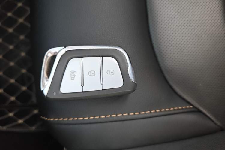Used JAC Group Refine S4 2019 1.6L CVT Superior Edition Vehicle Key