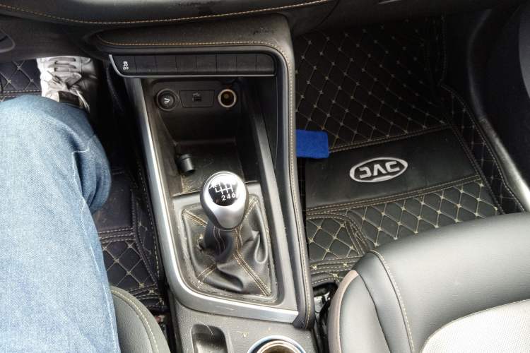 Used JAC Group Refine S4 2020 1.5T Manual Dream II Type Gear Lever