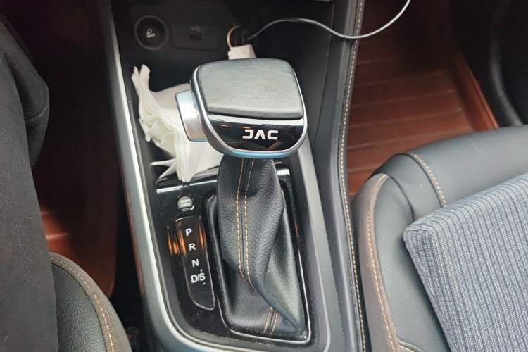 Used JAC Group Refine S4 2020 1.5T CVT Dream II Trim Gear Lever