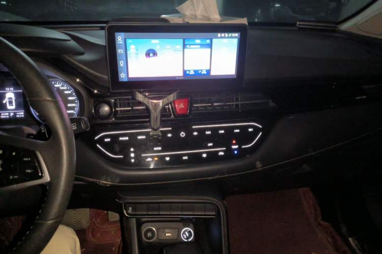 Used JAC Group Refine S4 2020 1.5T CVT Superior Trim Audio And AC Panel
