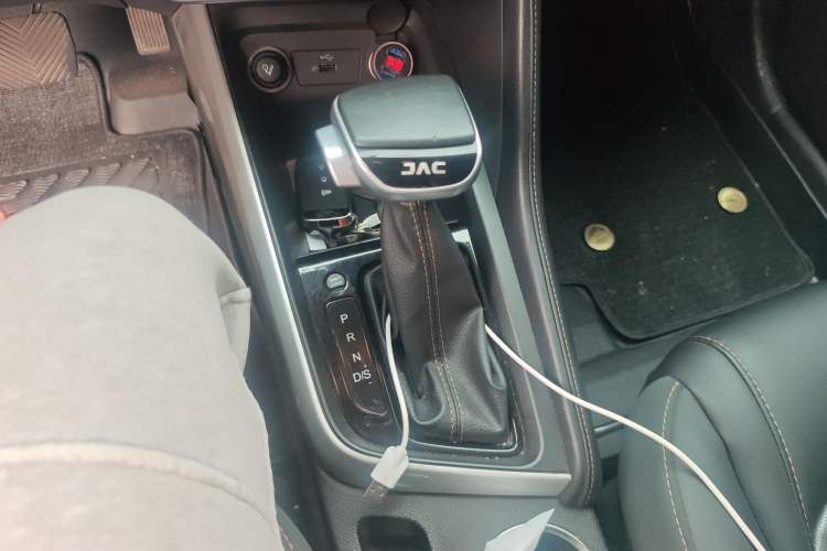 Used JAC Group Refine S4 2020 1.5T CVT Superior Trim Gear Lever