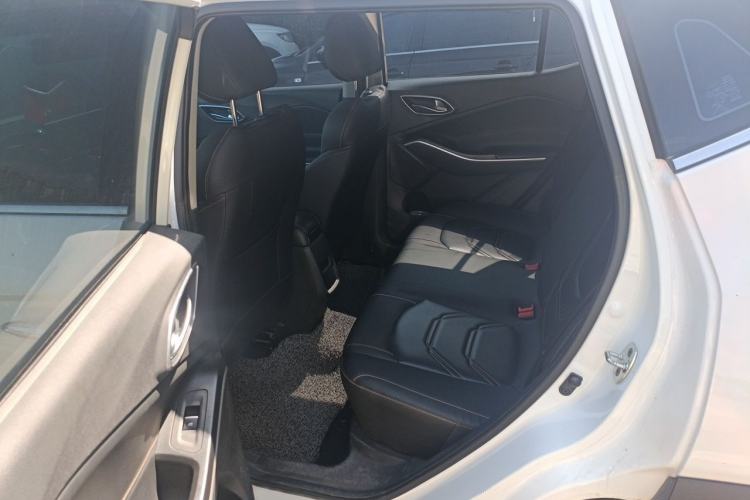 Used JAC Group Refine S4 2020 1.5T CVT Superior Trim Interior 4