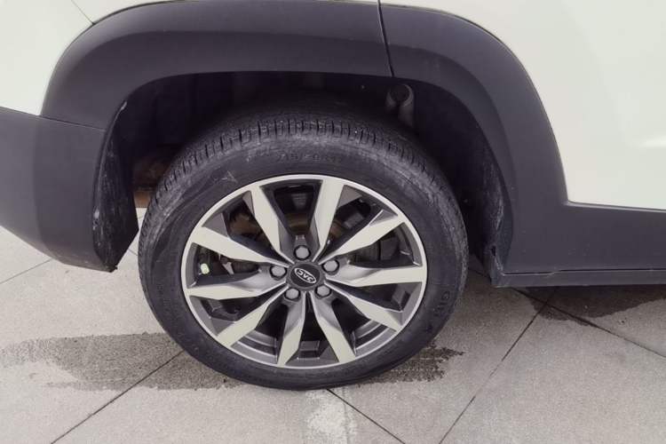 Used JAC Group Refine S4 2020 1.5T CVT Superior Trim Right Rear Wheel Hub