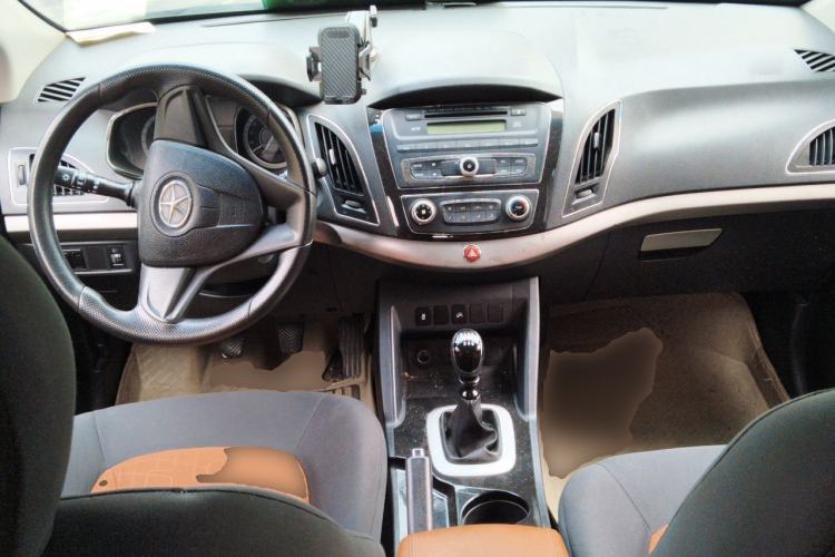 Used JAC Group Refine S5 2013 1.8T Manual New Edition Center Console