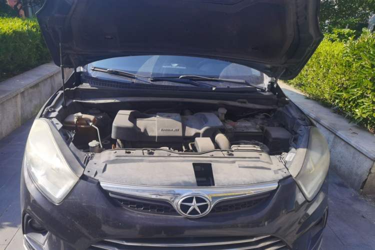 Used JAC Group Refine S5 2013 2.0T Manual Luxury Edition Engine Bay