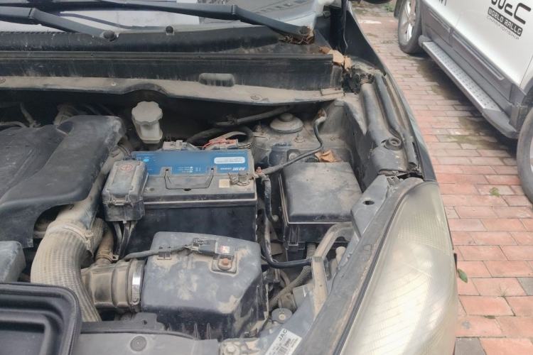 Used JAC Group Refine S5 2013 2.0T Manual Luxury Edition Engine Bay Left