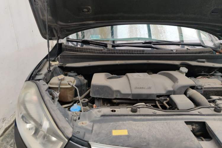 Used JAC Group Refine S5 2013 2.0T Manual Luxury Edition Engine Bay Right