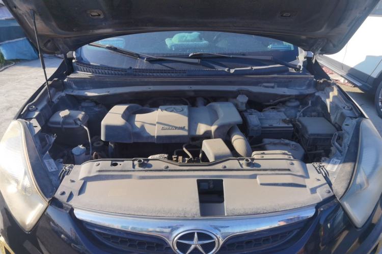 Used JAC Group Refine S5 2013 2.0T Manual Luxury Edition Engine Bay
