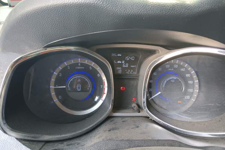 Used JAC Group Refine S5 2013 2.0T Manual Luxury Edition Odometer Close Up
