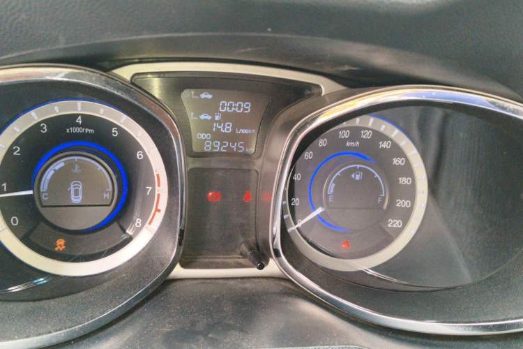Used JAC Group Refine S5 2013 1.8T Manual New Edition Odometer Close Up