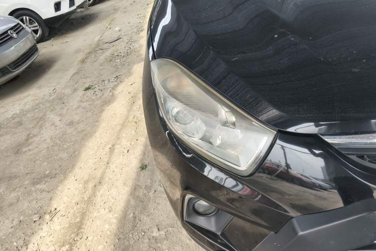 Used JAC Group Refine S5 2013 2.0L Manual Luxury Edition Right Front Headlight