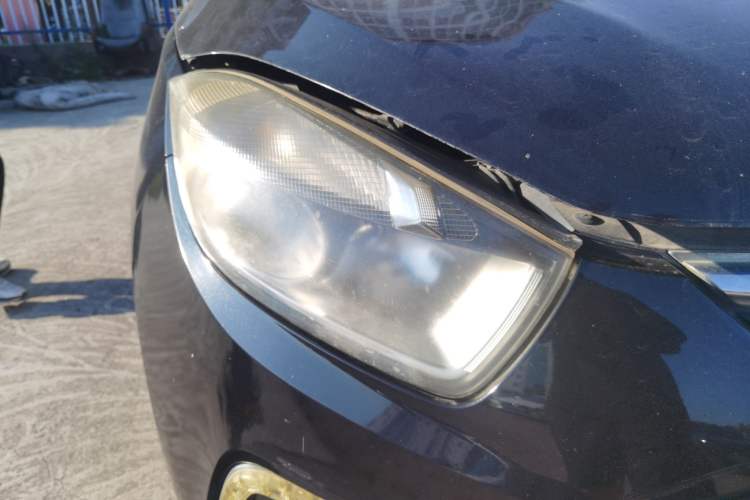 Used JAC Group Refine S5 2013 2.0T Manual Luxury Edition Right Front Headlight