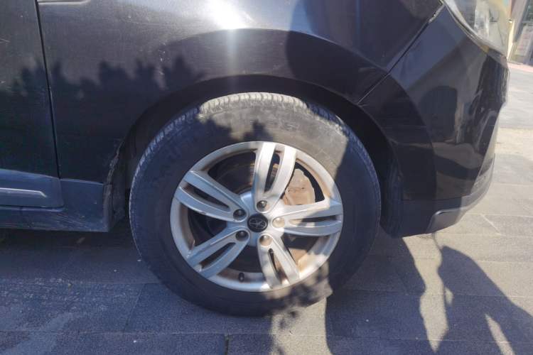 Used JAC Group Refine S5 2013 2.0T Manual Luxury Edition Right Front Wheel Hub