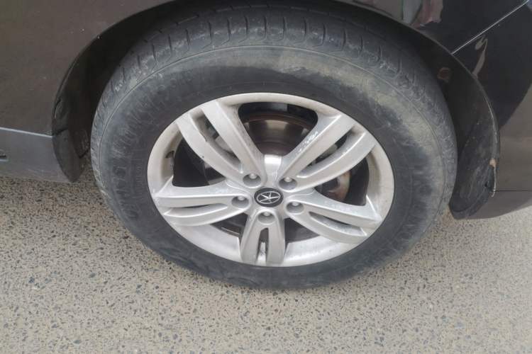 Used JAC Group Refine S5 2013 1.8T Manual New Edition Right Front Wheel Hub