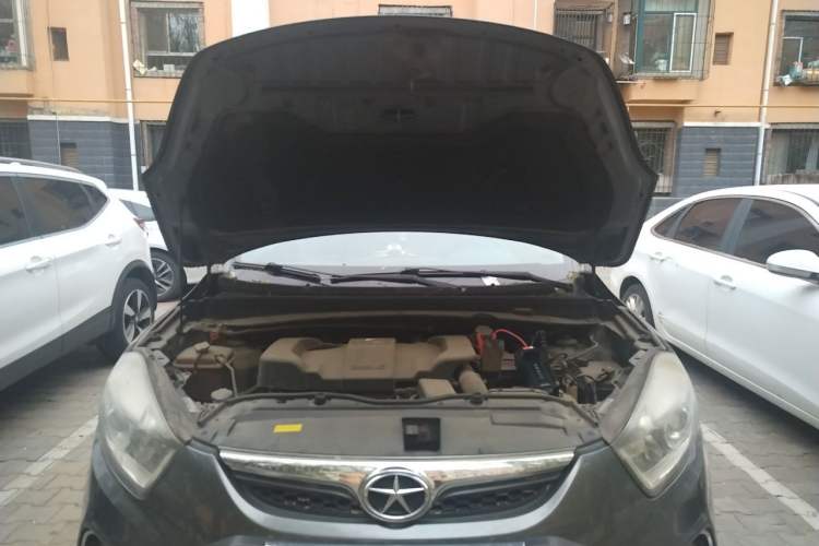 Used JAC Group Refine S5 2013 2.0T Manual Luxury Edition Engine Bay