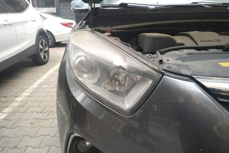 Used JAC Group Refine S5 2013 2.0T Manual Luxury Edition Right Front Headlight