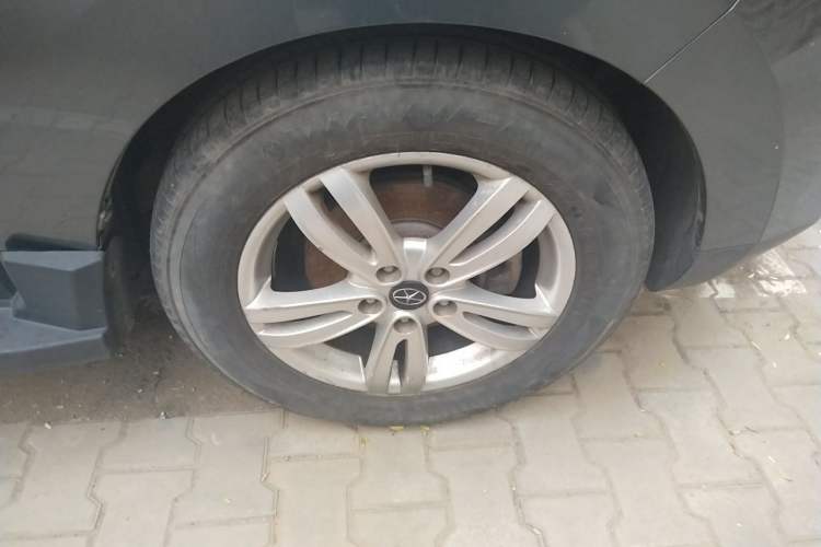 Used JAC Group Refine S5 2013 2.0T Manual Luxury Edition Right Front Wheel Hub
