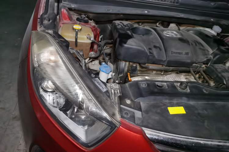 Used JAC Group Refine S5 2013 2.0T Manual New Edition Engine Bay Right