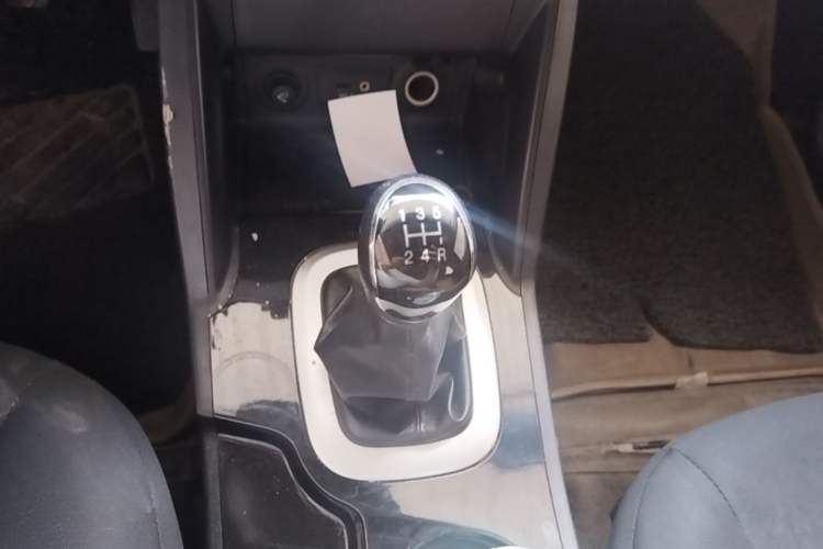 Used JAC Group Refine S5 2013 2.0L Manual Elite Edition Gear Lever