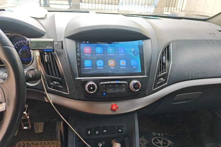 Used JAC Group Refine S5 2013 2.0T Manual Luxury Edition Audio And AC Panel