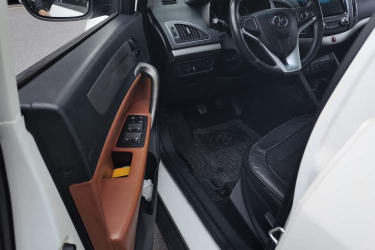 Used JAC Group Refine S5 2013 2.0T Manual Luxury Edition Driver Seat